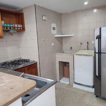 Apartamento En Cerca A Centro Historico 712 *